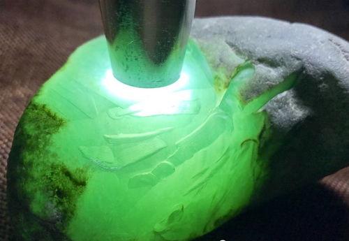 翡翠原石全赌料怎么看种,揭秘种生成之谜